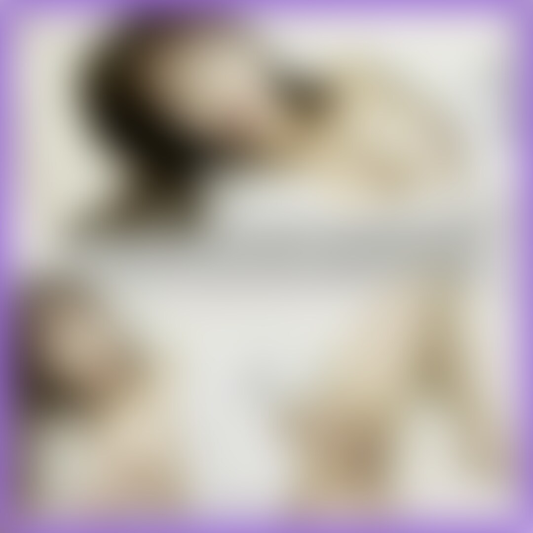 いいね♡もお願いします❤️
ボディクリームでぬるぬるマッサージ…気持ちよくてつい…///

YouTubeでも公開したボディクリームで
大人のマッサージしちゃった😣
良い香りに包まれながらうっとり隅々まで触って
あそこはびちょびちょに… (2/2)