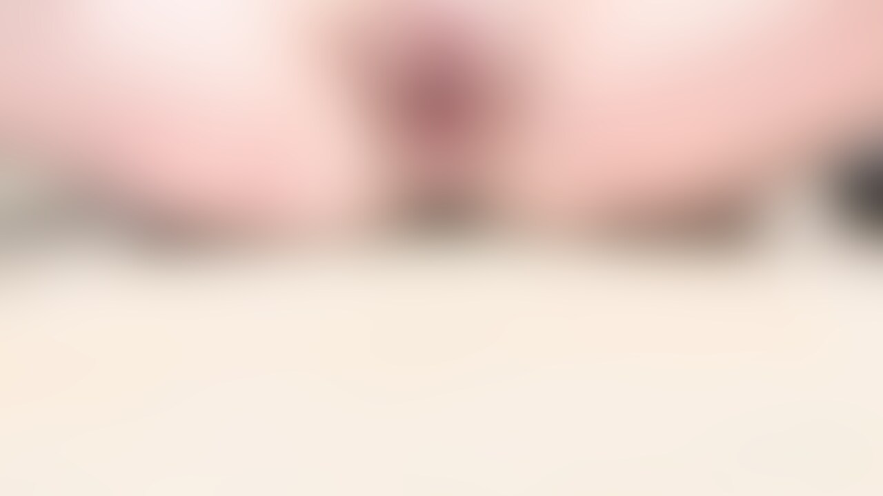 ずる剥けクリチンをひたすら扱いて潮吹き💦普段よりもちょっと長めの動画です！見づらいけど手で水遊び出来るくらいには水たまりが出来てます😂後半ちょっとだけアナニーしてるけどほんとにほんのちょっとです (2/2)