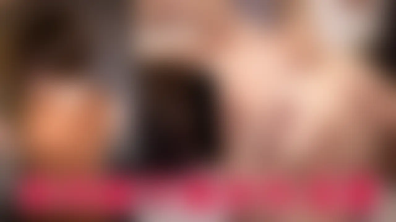 「愛する奥様を他の男性とセックスさせてみませんか?」年間で50人程度ですがこんなエッチな企画に参加して頂いています。今回体験しちゃったのは新婚の♀静さんご夫婦です。かわいらしい奥様ですね。お体がエロくておいしそうです。旦那様が見ている前で次々の男性にセックスされる姿を見てください。 (2/2)