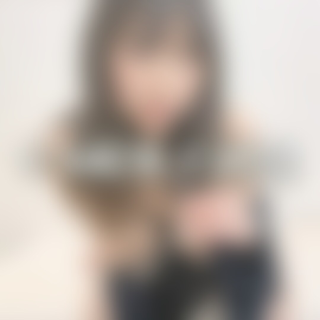 見る前にいいね♡や保存を押してくれたらうれしいです🥺
初めてのえっちな下着でドMみおにゃが解放されました…
えっちなみおにゃをいっぱい見てほしくて
初めてえっちな下着を買ってみました😣
乳首クリップってこんなに気持ちいいんですね。。
あっという間にびしょびしょになっちゃって
声が抑えきれなかったです。。。 (2/2)