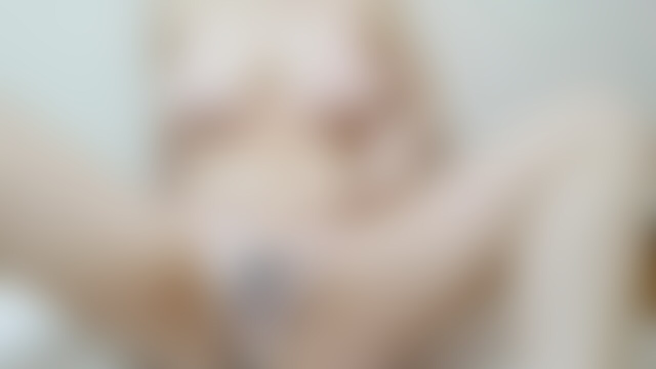 ピンクのランジェリーを着てオナニーしたよ💓
久々のディルド気持ちよかった…🥹
pornhubの動画の続きで、こちらフル動画です〜🩵🩵 (2/2)