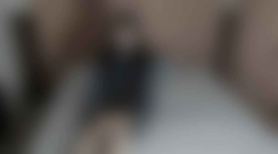 今回は私服で動画を撮ってみました〜!
実は去年買ったけど1度も着なかった服です笑
どうかな?
会話の中で私のプライベートな事もちょっとだけ言ったりしています💓
そしてやっぱり私はバックで突かれるのが1番好きです🥹🫶 (2/2)