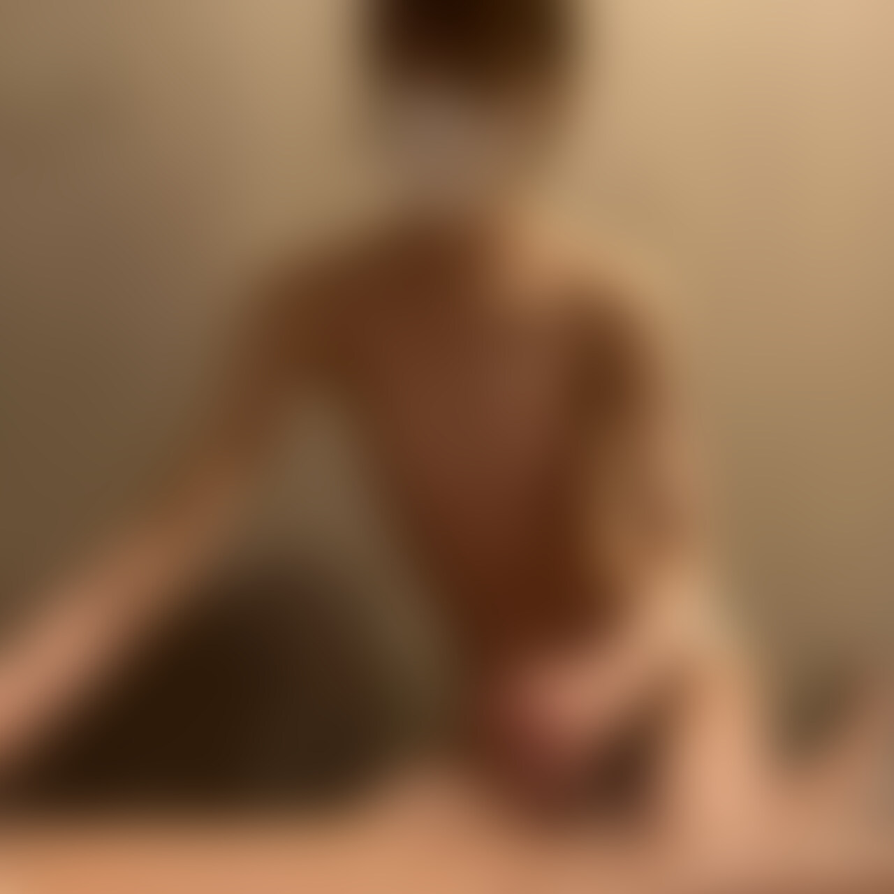 出張風俗メンエス(店名:デ○○ーネ)○○○ - パイ揉みオプション 一ノ瀬恵(25歳)9回目
┈┈┈┈┈┈┈┈┈┈┈┈┈┈┈
🙏みなさまにお願い🙏
「いいね」をたくさんもらえると投稿頻度を増やす励みになるのでぜひ♡を押してください!
┈┈┈┈┈┈┈┈┈┈┈┈┈┈┈
風俗嬢と付き合いたい、どうもゆってぃ監督です。
出張メンエスデ○○ーネさんで一ノ瀬恵(いちのせめぐみ)さんを再度指名!
▼前回の動画
出張風俗メンエス(店名:デ○○ーネ)○○○ - 電マ責めオプション 一ノ瀬恵(25歳)8回目
今回はついに一ノ瀬さんのおっぱい解禁です・・・!
ずっとこのときを待ちわびてました。。もう正直に「めちゃくちゃ想像膨らませてきました!」と言ったら「下着の下どんな感じなのかな、って?」といたずらっぽく笑う一ノ瀬さん。
うおおお、早くみたい!!ということで、早速脱いでもらうことにしましたw
「今日は(下着)青にしました」と照れながらブラを脱いでいく一ノ瀬さん。あらわになったおっぱいは小ぶりでとっても可愛らしい感じ。
一ノ瀬さんはあばらが少し浮いてるくらいスレンダーなので、むしろこれくらいのおっぱいの大きさがちょうどいいとも言えます。
「その場で背筋伸ばしてください」といって、しっかりおっぱいを凝視させていただく僕w
「とっても綺麗ですね…」と思わずつぶやくと「あんまり言われないです…」とガチ照れする一ノ瀬さん。可愛いーー!!w
もちろんちっぱいをしっかりと揉みしだかせていただきました。微乳の方は乳首が敏感だと聞いたので、オイルをつけて乳首責めもしっかりと。コリッコリに勃ってる一ノ瀬さんのち首、必見です。
最後はおっぱいをモミモミしながらの手コキでフィニッシュ。スレンダー微乳好きにはたまらないセラピストさんだと思います。 (2/2)
