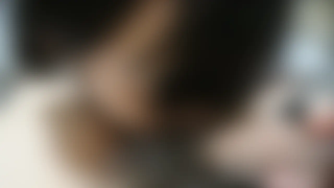 即尺ねっとりフェラで口内発射(乳首舐め手コキ、お掃除フェラあり)
うぶな感じの素人*ちゃんが、即尺でいきなりパクっと咥えてフェラしちゃいます。
足舐め、乳首攻めフェラ、乳首舐め手コキあり、最後は乳首攻めフェラで口内発射フィニッシュです。
少し不慣れな感もありながらも丁寧なお掃除フェラありです。 (2/2)