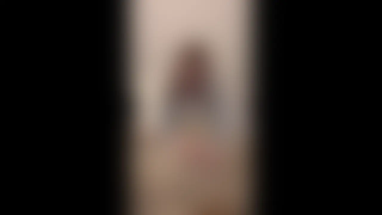 【リアルL◯K男の娘!?玄関見せつけ露出オナニー】
高◯生の時に出来なかったエロいことがしたくて、ガチ制服着てエロいことしちゃいました🫣♡
ブレザーの制服が似合う女の子のスカートの中には、おっきな“アレ”がついちゃってる♡
先輩がごはんを買い物に行っている間に1人で玄関でブレザーをきてしちゃいました♡
見た目からは考えられないおっきなおちんぽを性欲のままに激しくしごいちゃいました♡
おっきなおちんぽから濃厚なミルクがたくさん出ちゃっているシーンはヌキ所ポイントです♡
ニューハーフ、男の娘に興味ないノンケの方や好きな人の性癖を捻じ曲げたい♡ (2/2)