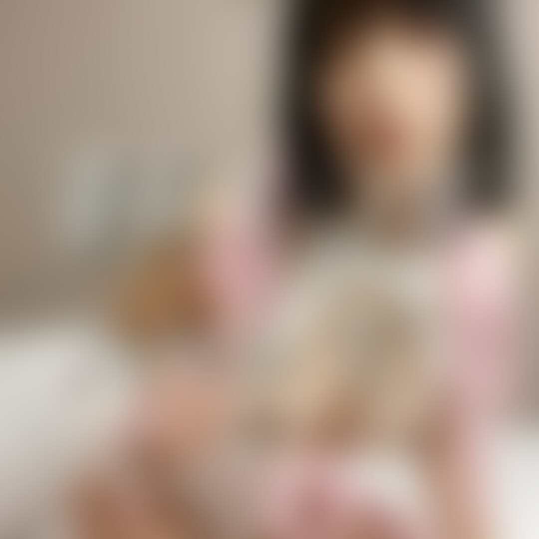 初めたばかりなのでいいねで応援してくれるとうれしいです🌸
今回は話題の童貞を❍すニット着てみました。
が、乳首をいじめて逆に気持ちよくなっちゃいました´.⸝⸝⸝.`
これも結構恥ずかしい動画になってるなぁ…(〃ω〃)🌸
これからも色々やってみたいなって思います。myfansのメッセージで教えて下さい(⊃ ̫ ⊂⸝⸝ )
ゆっくりですが期待に答えていきたいです(〃ω〃)🌸 (2/2)