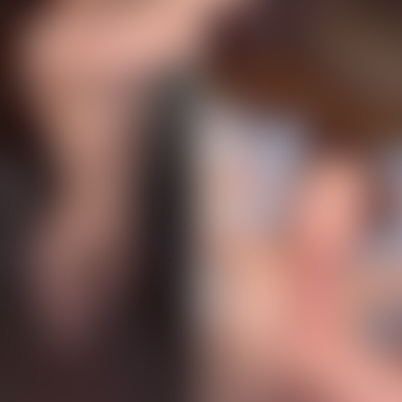 寮のベランダでプチ野外生ハメSEX
隣に同期いるかもしれないのに興奮してた。。
最後は顔にぶっかけ🫰 (2/2)