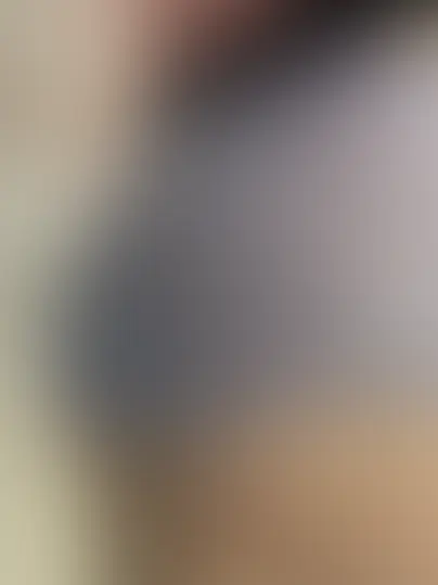 ぽぽぽ🌼(🥰女子大生の下着姿🥰)「ぽぽぽの今日のパンツです🥰🥰 青のスケスケデカパンツです😅😅 クロッチ汚れはプラン加入で見れますよ🥰」の投稿サムネイル