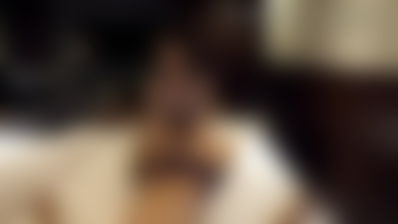 おまたせしました!!
ついに超絶美人のひまりさん(20)による童貞筆卸動画を販売します。
ひまりさんに童貞を奪ってもらうためにやってきたM男子大学生は生粋の童貞。
そんな童貞くんの初体験の相手がひまりさんなんてうらやましい限りです!!
最初はパンツの上から焦らされて、勃起したチ○コを観察されます。
その後、ひまりさんは童貞のチ○コを早速パク付きます!!はじめてのフェラに童貞くんは悶絶…w
喘ぎまくる童貞くんを、ひまりさんは不敵な笑みとともにあしらいます。
挿入のタイミングでは童貞くんにゴムをつけてあげてから意地悪しながら。
童貞を奪われた直後に乳首責めされながらの騎乗位でガッツリ腰を振るひまりさん!!
童貞くんはあっという間に暴発しちゃいますwww
でも、若い童貞くんはさすがに元気なのでひまりさんは顔面騎乗位しながらの乳首責め&手コキでもう一度射精させてちゃうのでした(笑)
童貞くんが美女にいじめられながら童貞卒業し、手コキでいじめられる羨ましい動画になっています。
ぜひご覧ください(^^)
------------------------------------------------------------------------------------------------
【動画内容】
mp.4 20分程度
※出演女性はすべて○○○以上です。
※この作品はオリジナル作品として販売することを目的として製作しています。
※作品はオリジナル作品であり第三者に提供、販売等の行為を行うことはいかなる場合も禁止します。
※無断販売・無断転用をした場合は法的処置をとらせていただき、損害賠償請求を致します。 (2/2)