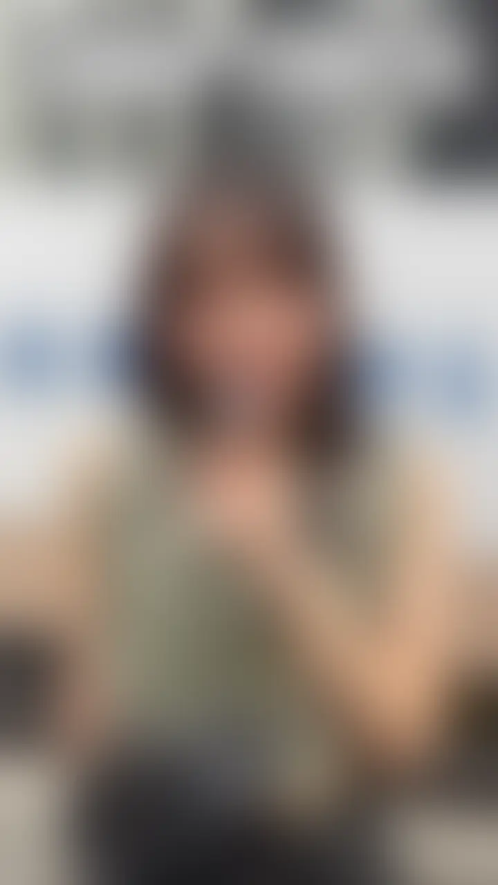 #390【RENA 24歳】
今回ストリートスナップに協力してくれたのは、レザーアイテムを使ったモードスタイルがオシャレなRENAちゃん😎
黒の下着がセクシーです😆
大人の色気が最高でした💞
※動画、写真の無断転載は著作権侵害となり、10年以下の懲役又は1000万円以下の罰金が課せられます。
発見次第、法的措置を取らせていただきます。 (2/2)