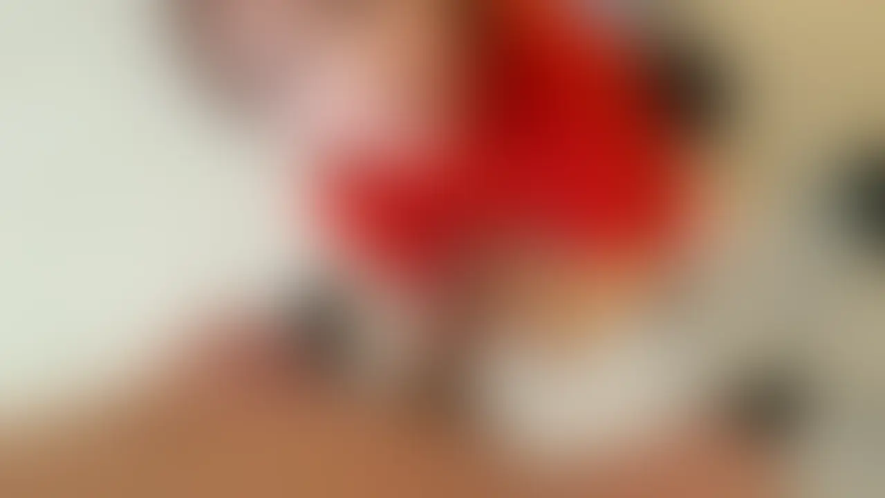 こちらは、全編ぼかしの入った動画です🥰
【匿名度AA:トップシークレット!】マルチリンガル帰国子女/人懐こい猫なで声/甘サド言葉責め/舌使い抜群の丁寧べろちゅう&涎まみれフェラ/たっぷり焦らしてムラムラさせた男を操縦する完全女性主導の痴女プレイ生中継!
男をオモチャにする人妻 💕
こんにちは、ど素人ポルノ@麗子です。
今回のAVごっこは
東銀座にあるホテル🏨で
フロントスタッフ💁♀️として働く
お友達のHちゃんが
M男さんと2人っきりの密室で
包み込むようにしゃぶり👄尽くして
責めたい欲を存分に満たす艶かしい姿を
主観カメラで臨場感たっぷりに
捉え続けた未公開映像です㊙️
本編はこちら🔻
https://myfans.jp/account/posts/88986079-dd75-4c88-82f7-742db02b8d41
場所柄、国内外問わず日々さまざまなお客様を
笑顔で迎える彼女。
私(麗子)もちょくちょく
使わせてもらってる1階のラウンジ🍸から
そのお仕事ぶりを拝見していると
物腰が柔らかくて丁寧、だけど芯の通った
Hちゃんらしい凛とした佇まいが見受けられて
清々しい気持ちにさせてくれる女性です✨
まさか、彼女の趣味というか日課が
AVをオカズにひとりエッチすること💋
だなんて、接客されてるお客様の誰ひとりとして
想像もできないと思うんですけど。。。
今回は、そんなHちゃんも含めた
私のお友達周りだけじゃないと思うんですけど
女性ってある程度の大人な年齢になると
「男性をおもちゃにシテみたい💖」っていう
願望を持つ方が多くて。
「これならやりたい女性いっぱいいると思うよ」と
とあるママ友に激推しされた内容は
【2人っきりで撮影】
【カメラは何台か置いたまま】
【2人のプレイを観ている人に見せつけるように】
【あとで私が観てオカズになるようなプレイ】
というものでした。
正直、めちゃくちゃ不安だったんですけど
Hちゃんの高いホスピタリティ精神が
M男さんと最高の相性だったみたいで💗
チ●ポ🍌を弄ぶように咥える👄Hちゃん、
カメラにおしゃぶり顔を撮られて興奮が高まっているのかヨダレ音が激しいです。
さらに男乳首にもちょっかいを出すものだから、彼氏は暴発をこらえるのに必死。
ひたすらバキュームし続けるHちゃんのエロい表情がタマりません😍 (2/2)