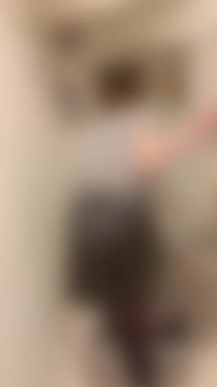 【黒ブーツ履いたままトイレでオナニー】の
未公開シーンが含まれた動画です☺️
ディルド奥まで入れすぎて
おしっこしたくなったので
そのまま続けて動画撮りました💝
おしっこ好きな方へ特別公開しちゃいます😭✨️
動画のアングルはおしっこ無しの動画と
同じですのでめぐのおしっこ見たい方は
こちらをどうぞ🥺💕
お恥ずかしい💦
フルVer.(おしっこ無し)はこちら❤️↓↓↓
https://myfans.jp/posts/af5597c6-ce01-4d75-8706-de3102e313ba
別アングルVer.はこちら💙↓↓↓
https://myfans.jp/posts/b4d913c9-4fe0-4371-bb30-26f9fbea1970 (2/2)