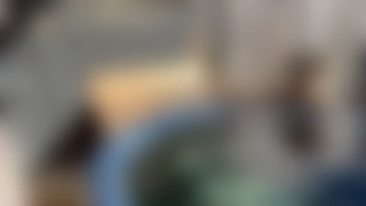 露天風呂で開放オナニー】

露天風呂‼️😆😆
すごい開放感✨
こっそり1人で入りにきたら…うん🫢誰もいない…
開放的になっちゃう🩷
でも近くで家族連れの声が…
コッソリ声抑えなきゃ🤫
温泉もアソコも気持ちいい💕 (2/2)