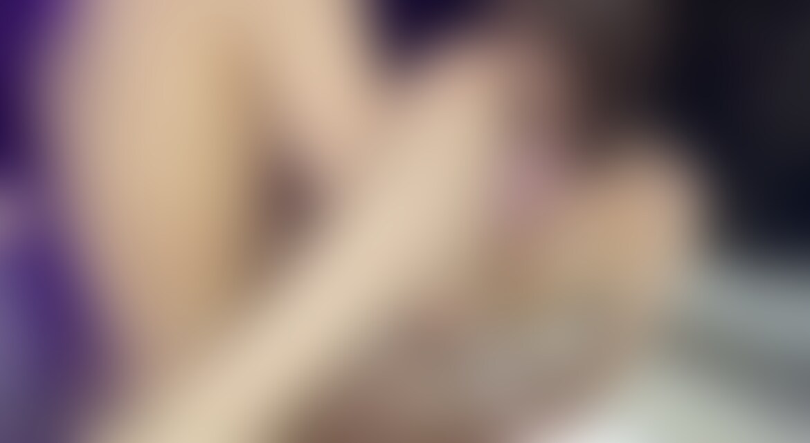 ほぼ顔出しの激カワ大学生とセックス

結構前から俺の動画見ててくれたらしくて2回戦してきた。

今度また会うから楽しみにしてて。(26:40秒) (2/2)
