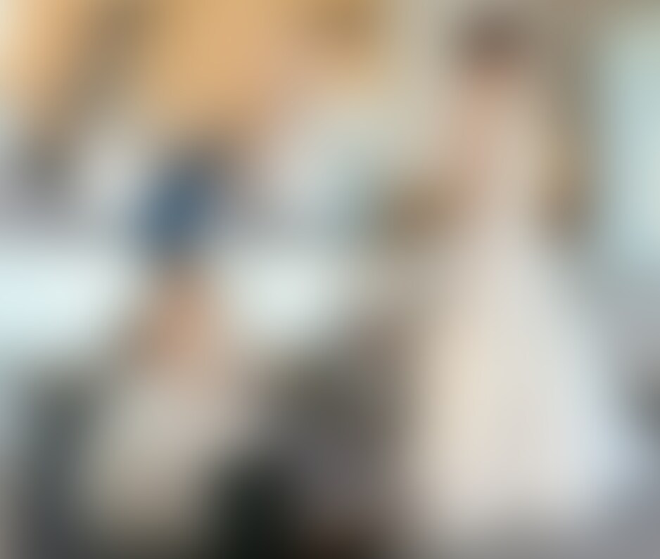 本編はこちらから↓
https://myfans.jp/posts/13763092-0a8e-4b85-94fb-4d341320c552
///////////////////////////////////////////////
●プロフィール●
某、大手企業受付嬢 27歳
大学ミスコン入賞、モデル経験あり
身長170cm B-85cm Fカップ W-59cm H-81cm
///////////////////////////////////////////////
交渉に交渉を重ね承諾を得て、撮影会までこぎつけたものです。
私が夢にまで見たウェディングドレス姿、透明すぎる美しい白肌が天使ようです。
彼女の裸映像だけでも貴重。このハメ撮りは全人類の宝物です
私に向ける眩しい笑顔・・・エッチなのは知ってます。
目の前で見れた触れた魔性の裸体。世の男がフル勃起間違いなし。
天然なのか狙ってなのか男が1発で虜になる愛嬌。やはり完璧です。
穴から愛汁を大量に漏らして美味しそうにチンポを咥え、男にまたがり気持ちよさそうに腰を振る。
嬉しそうにバンザイ正常位で中イキに震える表情は絶品です。 (2/2)