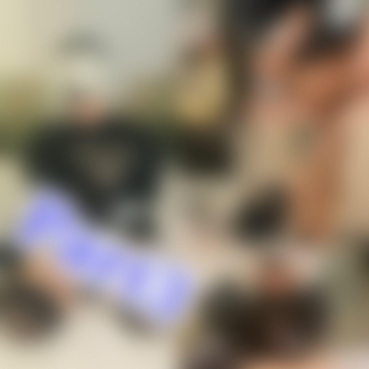 ドM女ちゃんがベロキスや激ピストンで「イグイグッ」とえぐい声を出してイキまくります
いつもお世話になっております小鳥遊です。
今回は趣向を変えてハメ撮り監督をやってみました!
某コスイベで声をかけた女の子と仲良くなりオフパコする事に。緊張しつつも感度は良好で身体に触るとビクビクと感じでベロキスやおちんぽを懇願してきます。
今回はPart3です
今回は手コキで責めてくれます
6分 (2/2)