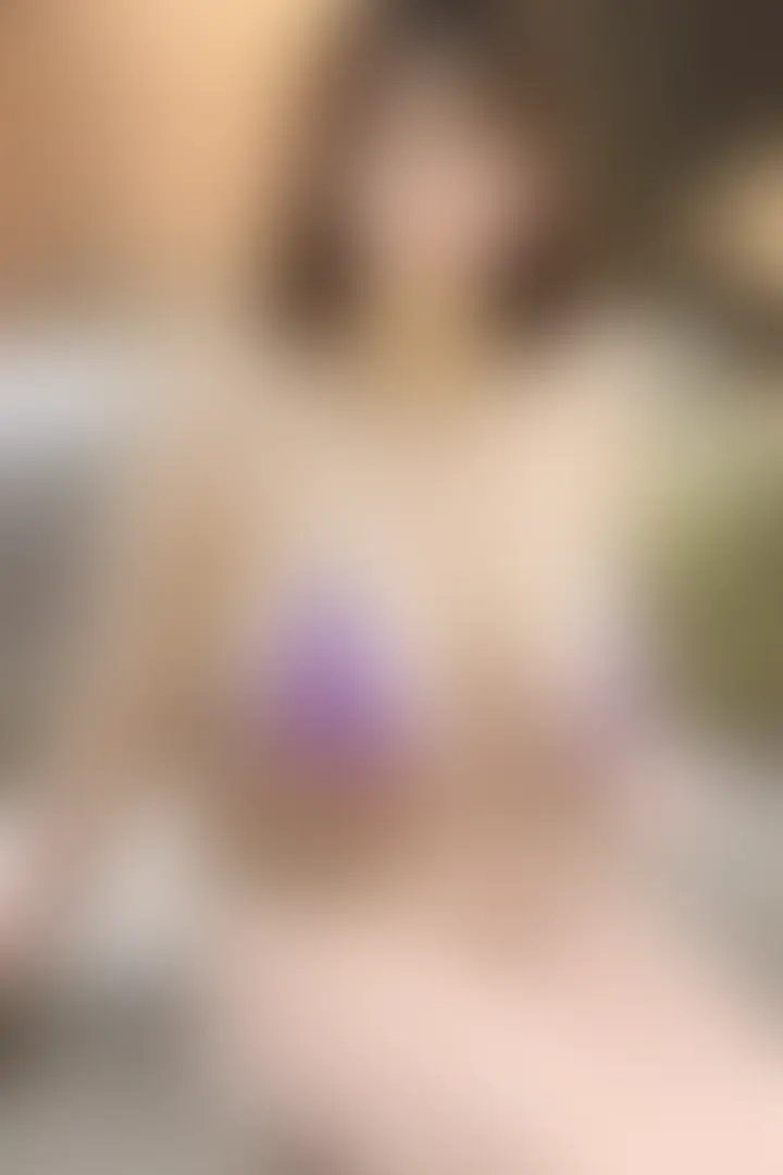 【長編動画】21分
童顔美少女
天然Jcupモデルとの撮影🎥
オッパイ弄り・舐め・クンニ・
生挿入・中出し (2/2)