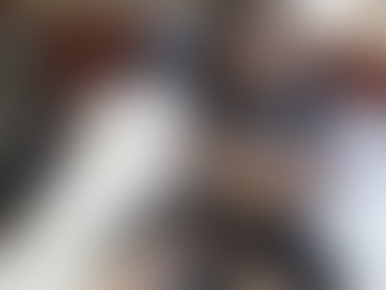 チカン願望少女が誘ってきたのでハメ撮りしましたがこれがいわゆる痴女?
電車正面撮り→番号交換まで出来たチカン願望少女
https://myfans.jp/posts/88fb1756-fcb1-48c2-b1cd-380794c41471
彼女との続編が撮れましたのでお送りさせて頂きます。
ことの詳しい経緯は上のURLから商品説明をご覧頂きたいのですが、予告していた通りハメ撮りまで至らせて頂きました。
きっかけが電車対面でのパンチラ○○○から、だなんて北川悦吏子には絶対書けないクソ脚本のボーイミーツガールですが、これが現実なのですから仕方ありません。
チカン相手に駅でクンニまでされたり、同じ学校の2つ上の先輩から都合のいいセフレ扱いされたりと、なかなか性に奔放なだけあって、脱がしてみるとパイパンでした。
制服に毛のないドテ。というのは、卑猥そうだけど清純そうでもある、でもやっぱりちょっと卑猥で嬉しいビジュアルです。なんかラー油みたいな感想ですが、毛を剃ってる理由は「なんとなく…」とか言ってますが、絶対、ヤラしい理由からに決まってるでしょう! なんなら、チカンされた時にスルッと弱点付近まで触わりやすいようにのサービスのつもりなんじゃないのー?
なんたって、電車で触ってきた相手に番号を教えた上に、その流れでハメ撮りまで許すって。。
あ!そうか。これが所謂「痴女」ってやつなんですね。
動画:48分56秒
1280×720
※こちらはシチュエーション動画になります。
※被写体の年齢確認は確実に行っており、年齢確認書類のコピーも所持しております。 (2/2)