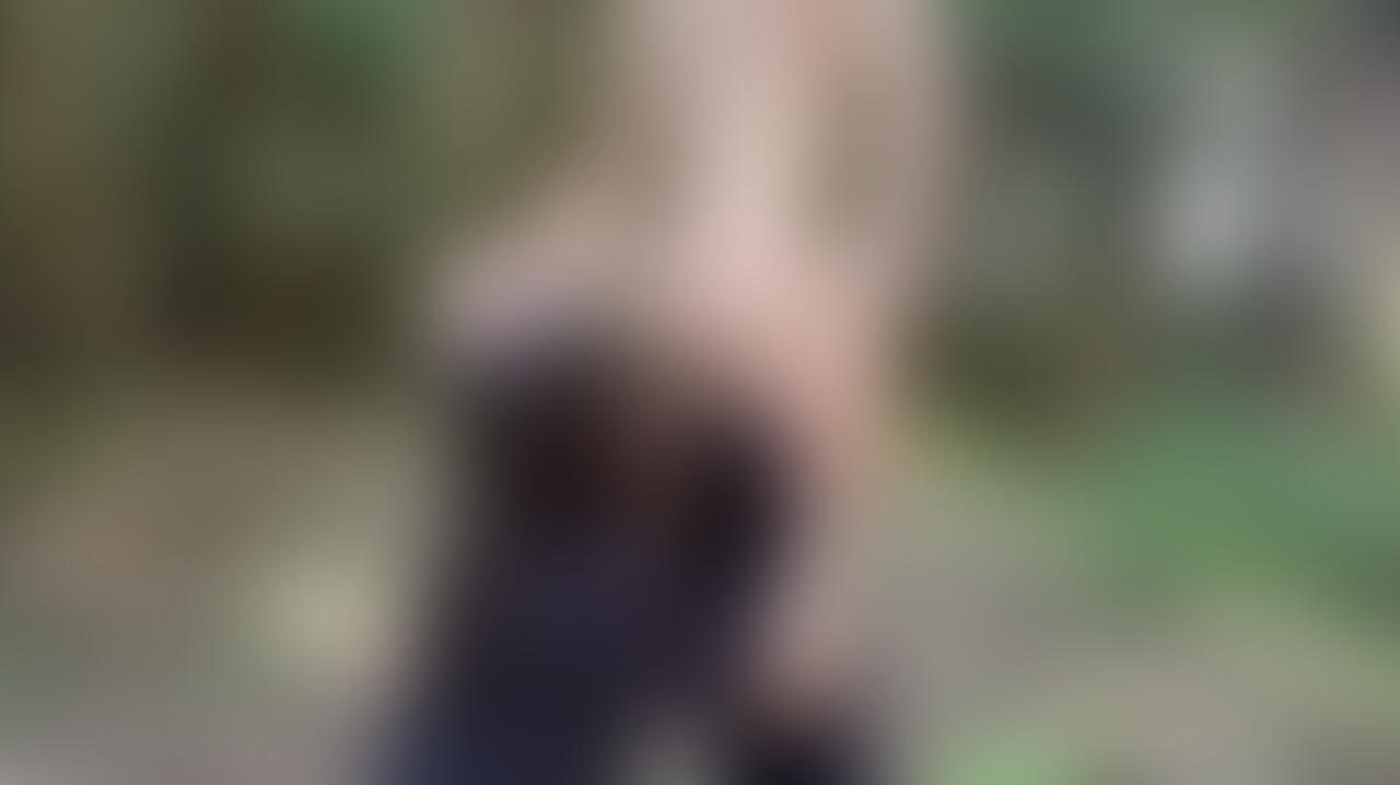初対面の歳下の女の子とデートしてたら急に舐めたいって言われたから… sample 1