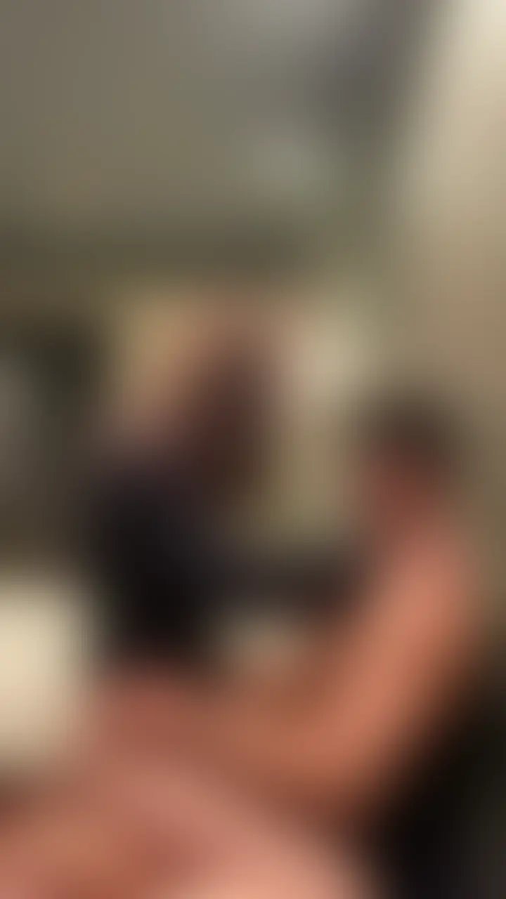 彼氏持ちの保育士ちゃん②
彼氏とのエッチに満足出来てない性欲強めな保育士ちゃんが遊びに来てくれました!
本編はぜひ登録してお楽しみください😊 (2/2)