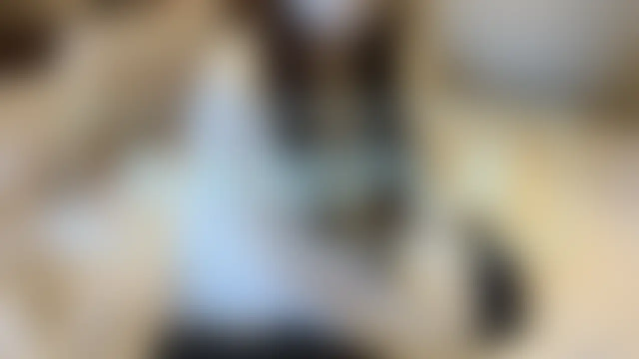 可愛い女の子をホテルに呼び出してハメ撮りする💕🏩

※本編顔出し 手持ちカメラアングル (2/2)