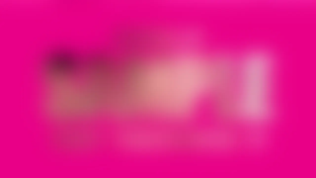 プールサイドで生ハメSEX🩷
⚫︎外でドキドキしながら
フェラチオ、生ハメ..🩷
声を我慢しながらするSEXも興奮しちゃった../// (2/2)