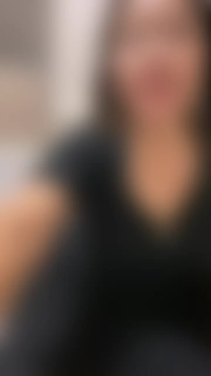 こりゃ凄い!98パンティ 巨乳巨尻なエロボディ妻が変態下着でムービー撮影 食い込ませて挑発的 (2/2)