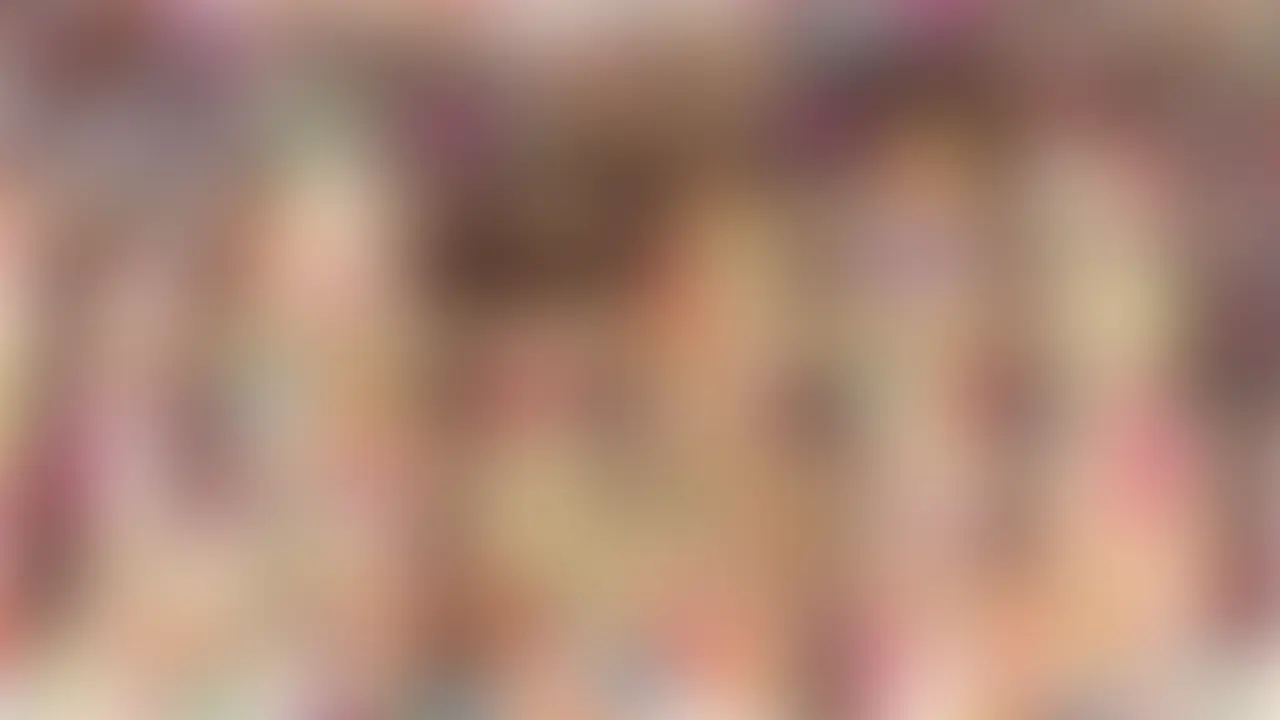 体操服ビキニで潮吹き【単品限定・引きカメラバージョン】

冒頭にお着替えシーン付き♡

最初にコスチュームにお着替え
謎にアナルを広げてみせたり飛び跳ねたりしてます🤭

その後はセルフイラマで気持ちよくなって潮吹き
ロールスロイスの体位で潮吹き
背面騎乗位で潮吹き
バックで潮吹き
すこしおまんこは休憩でファラ
その後正常位で潮吹き
最後はもちろんたっぷり中出してフィニッシュです

ベッドに広がった潮をかき集めてちょけてるシーンもあります🫶

楽しんでね💖 (2/2)