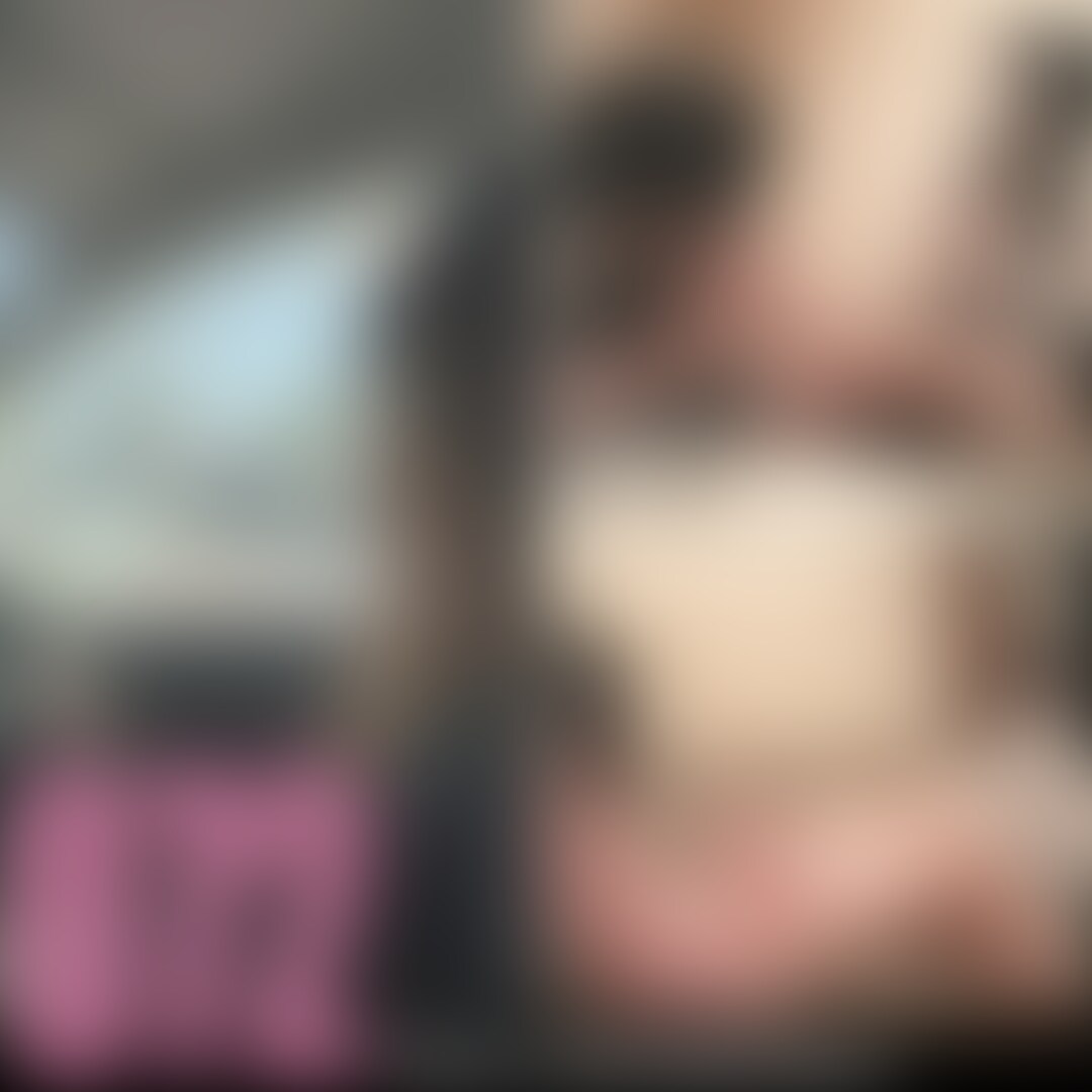 愛嬌バツグン女子大生 ももちゃん🍑
汚い靴下に酸っぱい足舐め
足のサイズ:23cm
あけましておめでとうございます🎍
旧年中は大変お世話になり、誠にありがとうございました。
皆様のおかげで活動を続けてこれたことを
改めてお礼申し上げます。
今年も何卒よろしくお願い申し上げます。
それでは今年1人目の女の子ですが
女子大生のももちゃん💖
清楚で可愛い見た目とは裏腹に何日も
履きつぶされたかのような汚い靴下😖
見た目どおりの酸味臭..
汚れた黒い部分からは体に悪いような
酸っぱい匂いが混同して、
匂いで鼻が痛いような経験は初めてでした🤯
この足を舐める恐怖心と好奇心、
興奮と複雑な感情の中いざ舐めると
塩にお酢を混ぜたかのような
なかなか強烈な味👅
ただ、反応があまりにもよく
興奮が上回りました💕
テキストだけでは伝えきれず
いつも惜しい気持ちになるので、
そろそろファンクラブ参加者企画も
実施しようか考えております😊 (2/2)