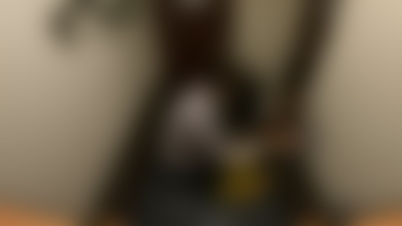満喫NTRシリーズです。
旦那を他の部屋で待たせて自ら腰振りセックスをして快楽に溺れてしまう人妻。 (2/2)