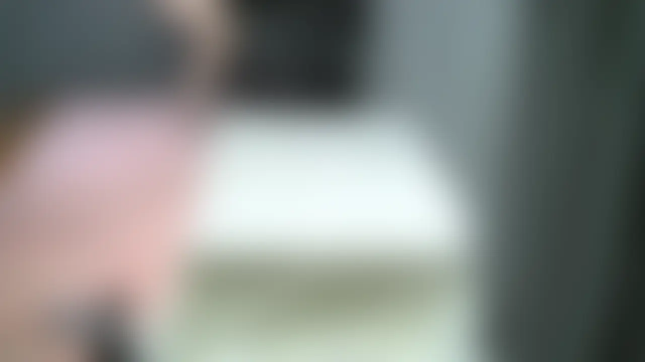 (特典映像)新人素人モデル、モモちゃん、ほぼ裸!スケスケバニーガール&M字開脚&ヌレヌレ撮影まで (2/2)