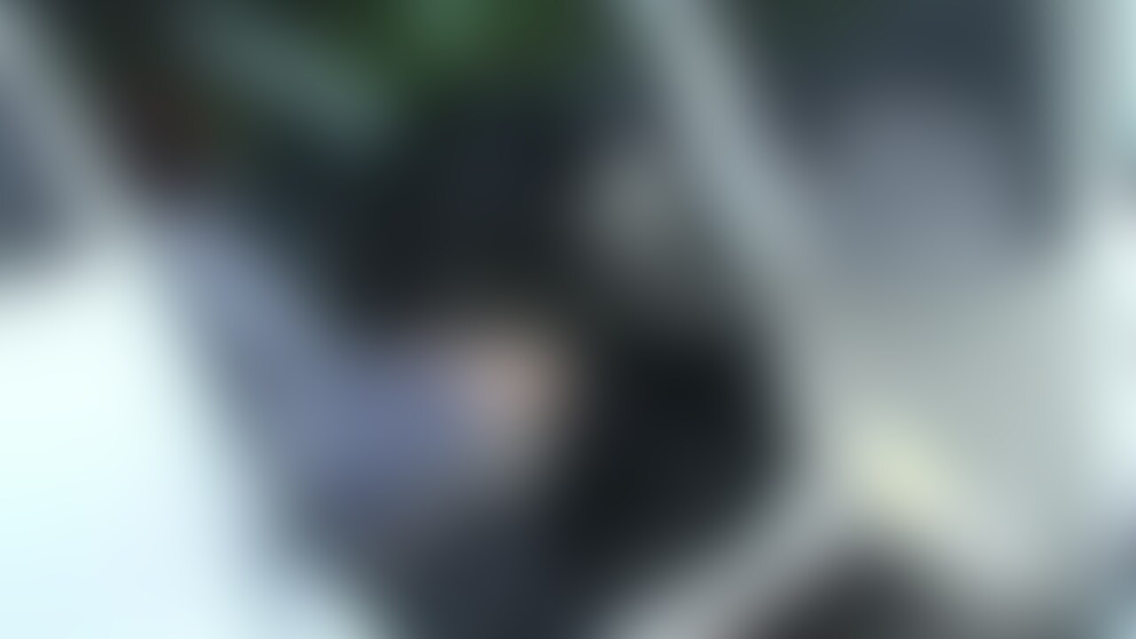 加奈子ちゃんの制服ローファーでアクセルペダル踏み
今回は加奈子ちゃんが制服でクランク、アクセル踏みまくりです。
自動車も焦げ臭い匂いしていました。
更に自撮り棒を使って普段では見れない映像満載です。
ローアングルの自分が踏まれるような靴底の圧迫感、その間から見える加奈子ちゃんの
視線がさらに興奮度が増します！
制服にローファーは最高の組み合わせ！ (2/2)
