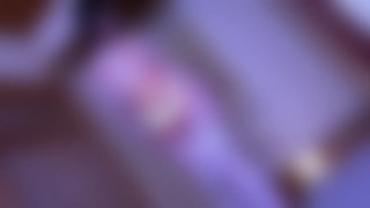 着エロモデルに中出し!撮影会の主催者から紹介された色白アイドルもこちゃん!壇 〇レベルのエロ唇に誘われ撮影の流れでそのまままハメました
撮影会ですが最初からやる気満々のもこちゃん、誘ってますね~。されるがままというかまさにセックス依存症。クンニにもめちゃ反応してます。
コスプレハメが好きだと自分でもいうほどです。立ったまま手マンで感じてます。さらにクンニをお願いされ…底なし性欲です。
ノーハンドフェラも本当に美味しそうにしゃぶります。そのまま跨って騎乗で挿入!エロいM字ピストンです、バチバチですね~。
最後は正常位で一緒に「イク」たっぷり中に出しました。 (2/2)