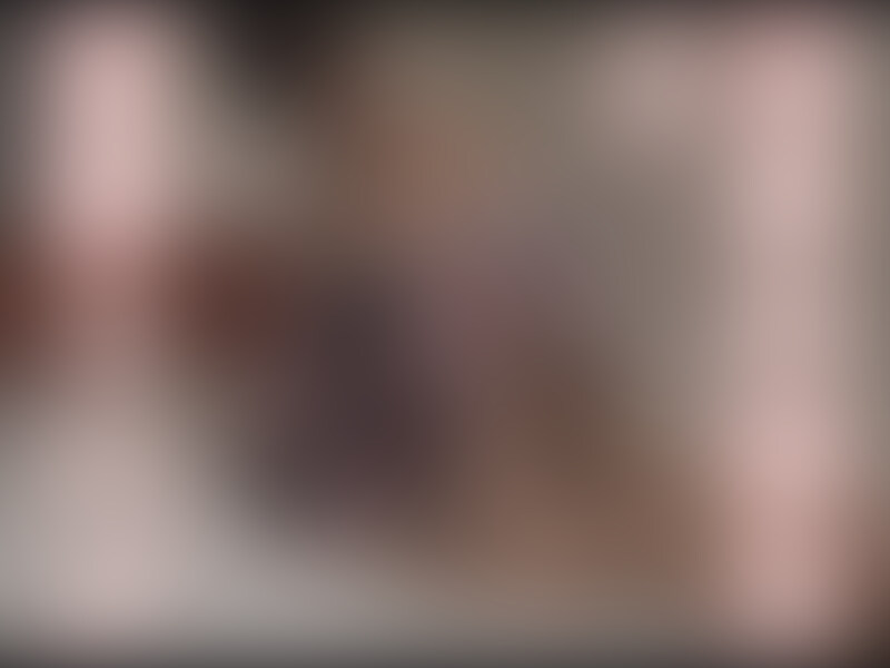 ※こちらの商品説明は、可能な限り映像委託者から映像と共に頂いたテキストを元にしておりますが、一部、再構成しております。
-----------------------------------------
皆さん、チャットアプリやってますかー?
もし今、やってない人がいたら人生の半分以上は確実に損してます。
俺の確実な狩場は教えられませんが、本当に入れ食い。
「緑あるよ」「黄色もあるよ」お決まりのセリフを投げると今回の子は「じゃあ黄色で」とのことでした。
コツというほどのこともありませんが、最初からガツガツするのは絶対に禁物です。
最初はじっくりじっくり、自分が出会い厨なことはおくびにも出さず、彼氏になることを狙います。やったことのない方は「ヤル前に付き合うとかありえねー。むしろワープしてんじゃん」と思うでしょうが、これが可能なのです。
むしろ、最近の子は文字だけで付き合ってしまったりするのです。その証拠がこちらの一番上の画像。ここにある日のやり取りを載せてます。
こんなダサいこと、絶対言えない。そう思う方は少女との即ハメは出来ませんのでこちらの動画で我慢して下さいね。
上のやり取りを見てもらえば分かるように、今回のモデルは会う前から完全に彼女になってました。
こうなったら後はなんでもアリです。しかも会ったのは夏祭り。こうなったら彼女もタダで帰るつもりはないわけです。なんたって初対面ですけど、もう付き合って2週間は経ってるんですから。
この夏に一回は絶対、浴衣を脱がしたいと思っていましたから「絶対、浴衣で来て」と念押ししておきました笑
祭りを堪能した後は、乗ってきた車でドライブ。
そこで甘い雰囲気を作って、試しに足を撫でたり、肩を触ってみたりしても嫌がりません。これは確実にイケル! と踏んで駐車場に停まってカーセックス開始です。
と、ここで。。
ビデオを撮ることは事前に了解済みでしたが、さすがに彼女は普通の女の子。思ったより人通りの多い駐車場ではパンチラの時点で「う…ん。ここじゃ、ちょっと」と雲行きが怪しくなります。
ここで、最後までしても俺的には構わなかったのですが、雰囲気がヤバくなることを察したので、車の中ではクンニまでに留めておきました。はい、ヤバくてもクンニはさせてもらいました。
そこから速攻でホテルへ。
なんというか、ヤレるか分からない段階ではあの手この手、どう持ち込もうか色々考えて疲れますが、もう承諾をもらい、あとはヤルだけということになったホテルへの道中ってなんであんなに半笑いになっちゃうんでしょうかね。なぜだか彼女も半笑い。お互い変に構えてた壁が取り払われた感じでラブホ街の汚い路地も街路樹の埋まる観光名所を歩く気分です。
ホテルに入ると、さっき車でクンニまでしたことが彼女からするといい焦らし効果をもたらしたのか、パンツにめちゃめちゃ大きなシミが、、!
期待させちまったのか。ならその期待に応えないと。パンツを脱がして内側を見ると、ただの濡れじゃない、トロッとした粘度の高い本気汁がクロッチにビッチョリ。
これなら前戯なしでもすぐ挿っちまうぜ。でも、いきなり挿れてはせっかくの浴衣、色んなところを舐めたり啜ったり舐めたり、彼女の反応もデカイ声出してまぁ。もしかしてさっき車を嫌がったのは声が出せないからか? だったらさっきのストレスをここで吐き出しちゃいなよ。とばかりにキツキツの穴に舌を突っ込めば腰を浮かしまくって「気持ちい!」と叫びます。
そうそう。ここで皆さんに【朗報】彼女、巨乳でした。浴衣なんでなかなか脱がせなかったのですが、脱がしてみたら超巨乳。「大きいと浴衣似合わないからタオル詰めて潰してる…」とか、ほんと着付けに美容院行ったらしいのですが、全くセンスが感じられないですね。わざわざ素敵なパイを締め付けるなんて、帯を解いてあげたらそれまでの窮屈から解放された2つの大きなおっぱいが、喜びに深呼吸する
ように顔を出しましたので、こちらも乳首にキスでお出迎え。口の中でコロコロと遊んでおりました。
そのまま、当然のように半脱ぎで挿入。全部脱がすなんて野暮ですよ。
色々やらせてもらいました。正常位、騎乗位、バックからの鏡前で立ちバック。鏡のある洗面所までの移動もチンポを抜かず、連結移動です。
いやー、祭りは女の子を開放的にしてくれてほんと助かります。kakaoの時点で付き合ったりしちゃう頭の柔らかい子、それだけ人生経験の浅い子でも、セックスは大人並みに出来るからナンパは楽しいですね。
まだ繋がっているので、また撮れたらこちらで公開します。
-----------------------------------------
動画:31分08秒
1280×720
※こちらはシチュエーション動画になります。
※被写体の年齢確認は確実に行っており、年齢確認書類のコピーも所持しております。 (2/2)