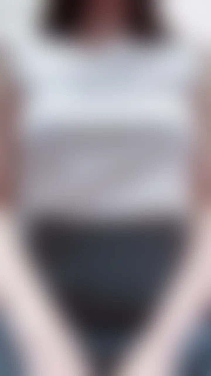 お待たせいたしました!
オナニー動画の第一弾です💗
服の上から胸を揉みまくり…お尻を揉んだり…お尻の穴っていう誰にも見せない恥ずかしいところまでしっかり写しています//
パンツの上からおもちゃでオナニーしてます。
おほ声出しておっぱい振るわせながらイってるノアの姿たくさん見て気持ちよくなってください♡
右上の「♡いいね」と「保存🎗️」押してから見てくれると嬉しいです🩷
⋆┈┈┈┈┈┈┈┈┈┈┈┈┈┈┈⋆
⚠️無断転載は禁止です。発見次第、開示請求後に使用料50万円をいただきます⚠️ (2/2)