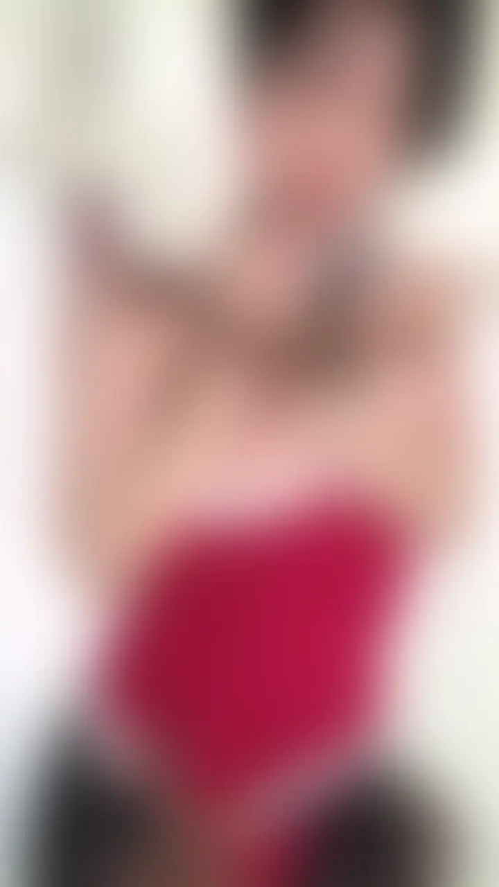 ディルドガン突きで膣奥ぐちょぐちょ❤️

おま⚪︎こ接写おなにー動画❤️
ほちちのツルツルおま⚪︎ことアナルが丸見えのオナニーです❤️

クリ吸引とディルドのW攻め♡
スロー擬似えっちみたいでディルドきゅんきゅん締め付けちゃいました❤️
先っぽだけ出し入れして焦らしプレイしてたら
膣奥まで突かれたときに一発でイっちゃいました💧💧

グッチョリねっとりのほちちの白濁性液❤️
誰かに綺麗にペロペロされたくなっちゃう🤍

そんなほちちのイチャラブ❤️激しめ願望の妄想ひとりえっち動画ぜひみてください❤️

運営さん審査通してくれてありがとう😘笑 (2/2)