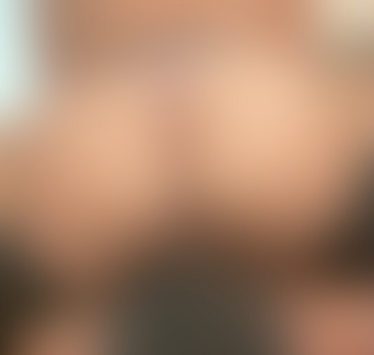 舐め犬くんの躾タイム♡
上手に舐められるように特訓特訓♡
デカ尻で息できなくさせられても、勃起したまま
一生懸命舐めちゃって、かわいい犬だな♡ (2/2)