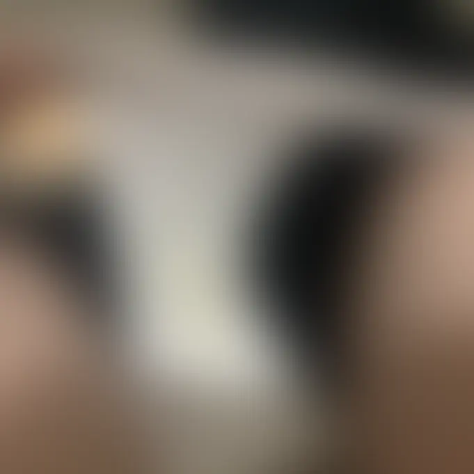 るる👙(🥼看護師目指す女子大生💉)「今日のルルの脱ぎたてパンツ🥰」の投稿サムネイル