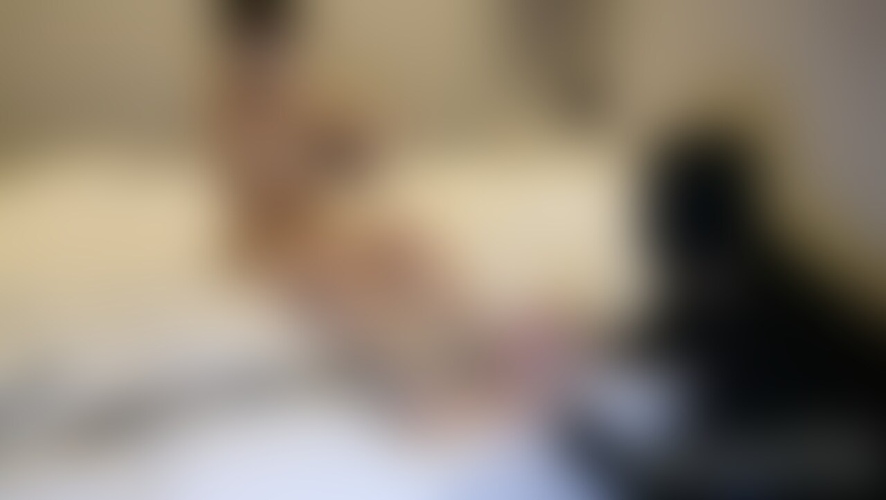 「足裏○○○束くすぐり攻めプレイ　くすぐり個撮に来た女子大生 さなえ③」4K Ver.
以前に撮影した女の子の紹介でくすぐり個撮に来てもらいました。
くすぐり激弱の逸材です。
・筆、指、ブラシ、ローション＋ブラシで足裏をくすぐり
どこでも効くので、その反応をぜひ見てもらえたら嬉しいです。
絶叫に次ぐ絶叫でした！
今回もヘロヘロにして終了です。
傑作だと思います。

4K
19分06秒
ーーーーーーーーーーーーーーーーーーーーーーーーーー
・転載、転売等、二次利用は一切禁止です。
・再生環境によって音ズレが発生する可能性があります。
・本作品の出演者は年齢確認済み○○○以上です。
・出演者の承諾を取った上で撮影しております。
・無断でアップロードしているサイトなどがあれば是非ご連絡ください
・本作品は日本国内の法律に沿った作品となっており、違法性のある内容は含まれておりません。 
・MP4形式です。 (2/2)