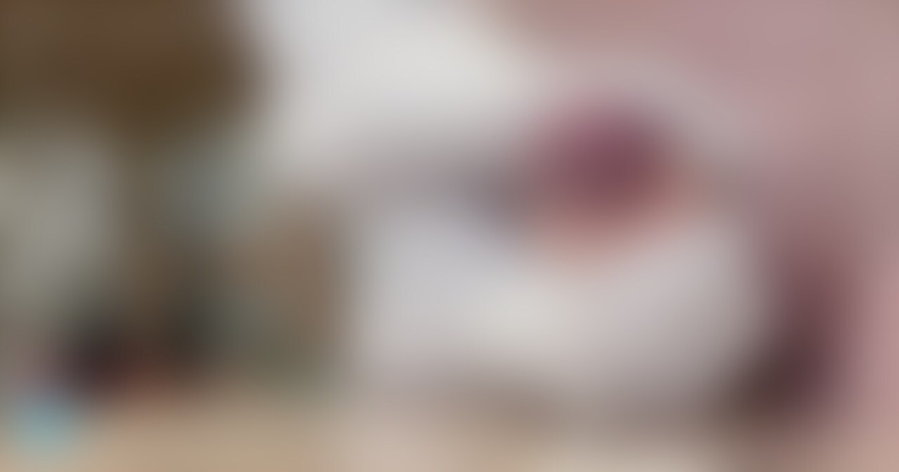 脚コキ×オナホ×RuinedOrgasm×連続射精
(別アングル)
ルーズに挟まれて自分で腰振って、最後は私の脚に抱きついてセルフルーインドで連続射精させちゃった。
ふるばーじょん 06:08 (2/2)