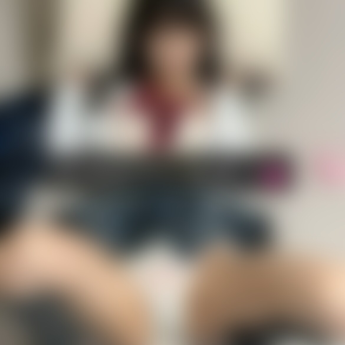 顔出しなしver.
【正常位でします…💓】
あけおめ〜💕
2025年もよろしくお願いします🙏
大好きだよ💓
┈┈┈┈┈┈┈┈┈┈
今日は正常位動画…🔞
少しずつ脱がされて前戯されて…♥️
見つめながらのおなにー気持ちよすぎて、恥ずかしいのにイッちゃう…♥️
気持ちいいことしよ? (2/2)