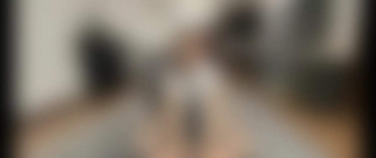 女が男を喰らうとはまさにこの事!前編
コスプレ女子が男を責め倒す
女子が獣のようにM男のあれをしゃぶり足で責め極めつけは乳首つまみ罵声を浴びせながら跨り精子を絞り出す!
これが男にとって幸せかはたまた地獄なのか・・・
※長編により前編と後編に分かれます (2/2)