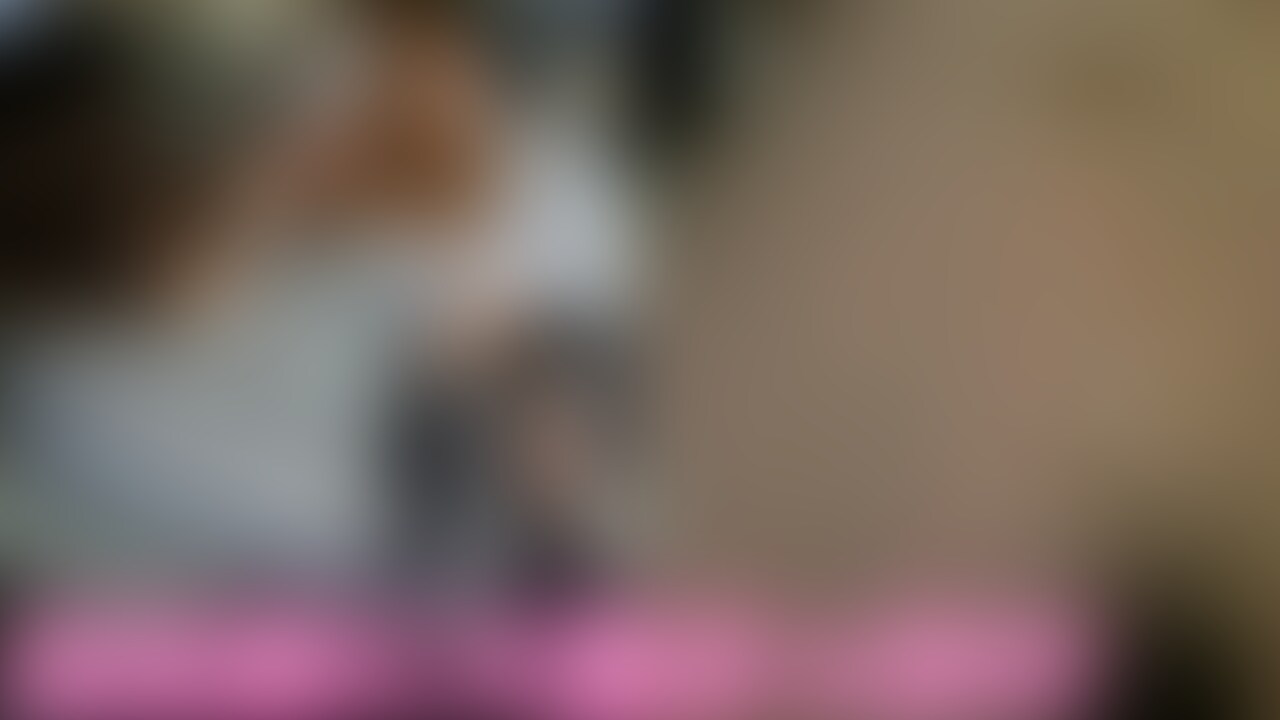 出社前に2人でいちゃいちゃだけでは我慢できなくなってセックスしてしまう。
最後は大量ぶっかけされてしまう。 (2/2)
