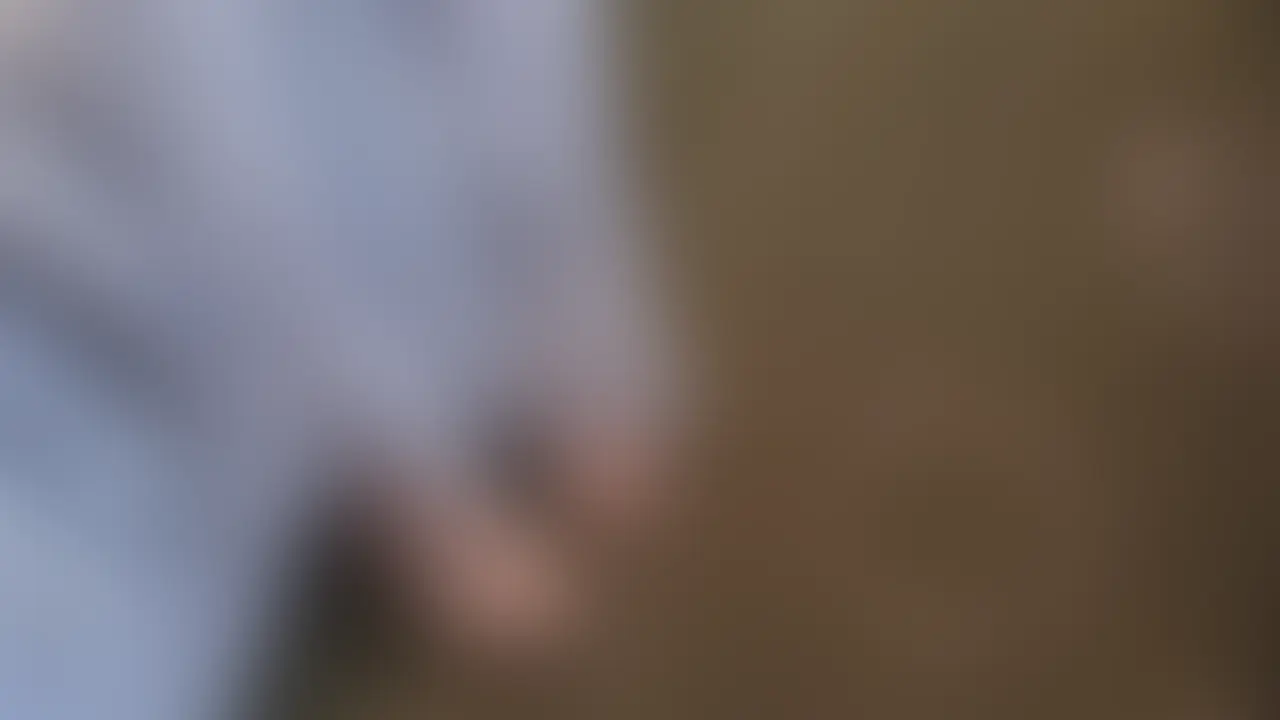 以前生フェラで登場した出会いカフェで出会った美女と実は生中出しまでしていた秘蔵映像大公開します！
急遽の撮影でしたのでスマホ映像になってます。若干見辛い部分はご了承下さい！
電マを渡したらオナニーを始め、あっという間に潮を吹いてしまい、可愛いパンティがびっしょりに濡れてしまう変態女子です！ (2/2)