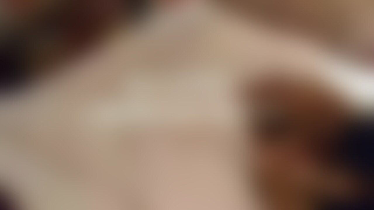 【人妻○○○記録 聖子 17】43:18
動画は久々のラブホ○○○となっております。
遂にこの販売動画も認めた聖子。
どこまで堕ちていくのでしょうか。。。
フェラ、アナル舐め、潮吹き、言葉責め、そして最後はキッチリ中出しです。
今回はカメラに向かって、聖子自身に色々と宣言させております。その点も見処かと思います。。。
今回の動画は当時、購入者様から他の動画の3倍近くのいいねを貰いましたので、私や聖子ファンにとっては中々のクオリティーなのではないかと思います。
おまけはマクド露出。
最初拒否してた露出ですが、最近はだいぶいうことをきくようになってきました 笑
2017年12月31日 製作 (2/2)