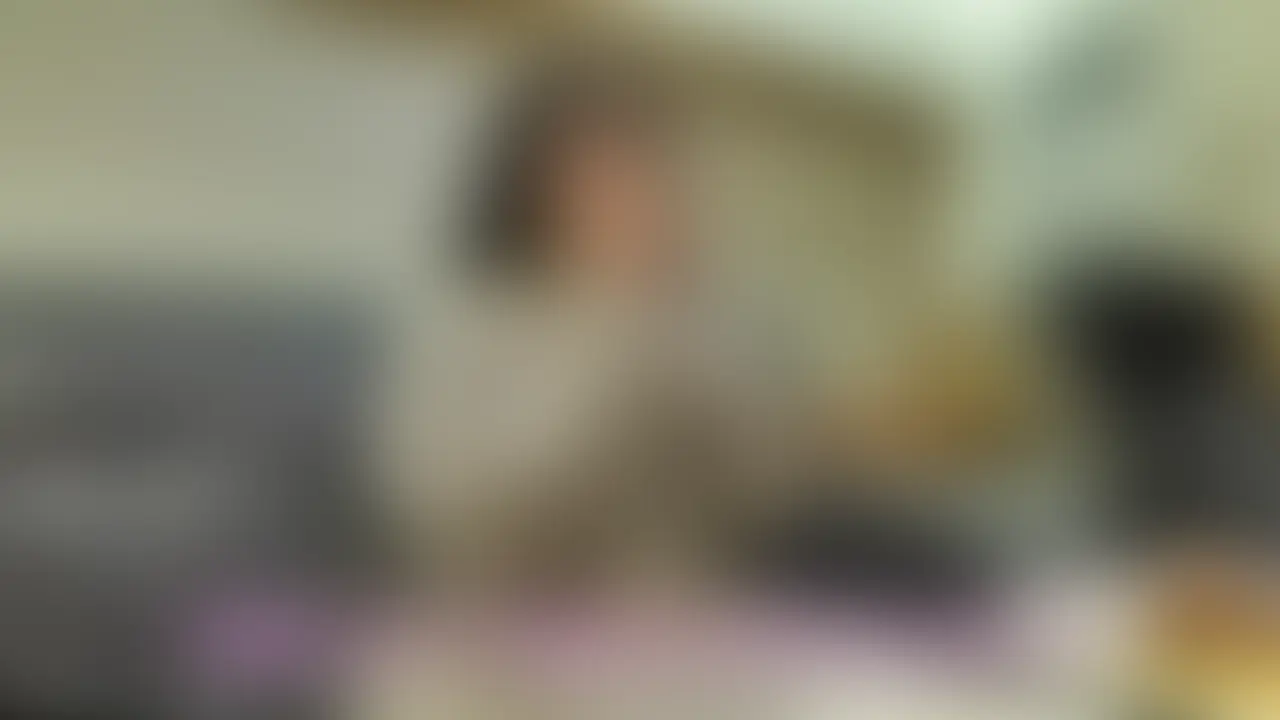 田舎の普通のOLの誰にも言えない趣味、、
それはおひとり様ラブホ 🥰
ムラムラした気持ちが収まらない、思いっきり潮を吹き散らかして声も気にせず出したい、、
ってときにおひとり様ラブホしてます💕
今回のおもちゃは据え置き型のピストンバイブ様!
初めてのタイプでむにもドキドキしたよ💓
先っぽがしっかり曲がってて、気持ちいとこめちゃくちゃエグっちゃった、、
むにの秘密の時間を覗いてみて🥺 (2/2)