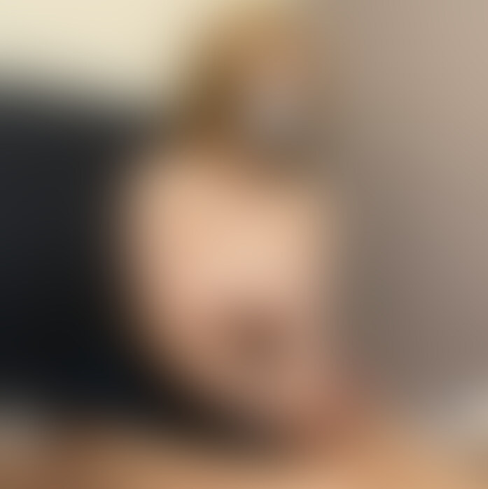 出張ローション手コキ○○○・パイ揉みオプション【爆乳Gカップ・二階(24歳)】
┈┈┈┈┈┈┈┈┈┈┈┈┈┈┈
🙏みなさまにお願い🙏
「いいね」をたくさんもらえると投稿頻度を増やす励みになるのでぜひ♡を押してください!
┈┈┈┈┈┈┈┈┈┈┈┈┈┈┈
どうも風俗大好き、ゆってぃ監督です。
30分4,000円の激安出張オナクラで爆乳Gカップの二階さんを指名!
HPを見ていたらGカップ巨乳の女の子が緊急来店とあったので、これは予約しなければ、ということで行ってまいりました。
このお店には珍しく金髪で「イケイケ系の子かな?」と思ったのですが、純粋な感じの良い女の子でした。
乳首触ってほしいとお願いしたときも「はい、大丈夫ですよ^^では、失礼しますね。」ととても礼儀正しく接してくれて、好感度バク上がりしましたw
ブラジャーを外すときも「なんか恥ずかしですね…!」と見た目とは裏腹にもじもじしていてとっても興奮しましたw
おっぱいはGカップというだけあって爆乳。乳輪もピンクでキレイで揉みごこちも最高に柔らかかったです。十代前半からおっぱいが大きくなったみたいなんですが「最初のころは友達と違ったんで嫌でしたよ〜」なんて、巨乳エピソードも教えてくれましたw
巨乳好きの人は必見のセラピストさんです!
おっぱいはの大きさはGカップの巨乳、爆乳ちゃんです。もちろん美脚の美女です。
最後は美人で可愛い子の手マンコで、亀頭を高速でしごかれて大量射精してしまいました。
○○○の流出モノなので「拡散等は絶対NG」でお願いします。
エステやリラクゼーションに行くくらいなら風俗業界未経験の素人女子大生(JD)やOLが沢山いる手コキ専門店が断然おすすめですね。
デリヘルやヘルス、ソープ、ホテヘルより安いし、メンエス(メンズエステ)だとNGな「抜き」もできる。かわいい美少女も沢山います。
女の子との交渉次第ではお店を通さず会って、自分好みのコスプレを着せたり、ハメ撮りをしたり、オナニーを見せてもらったり、、なんてことも可能だったりします。
ちなみに小型カメラで○○○していたんですが、全くバレませんでしたw
場合によっては予告なく削除することもございますので、気になる方はお早めのご購入をおすすめします。
今回、エロくて最高だったので、今度は、顔面騎乗位、上裸、足コキなどのオプションでもつけようかな。
その際はまたオリジナルの個人撮影○○○動画を公開しますね。笑 (2/2)