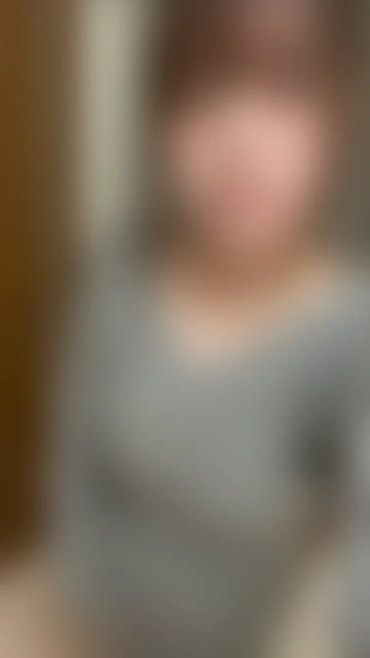【ファン限定フル動画】🎁
【キャバ嬢の激臭まんこのオナニー】お客さんにアフターでSEXしまくって臭いおまんこになってる。今日はオナニーで発散しました。 (2/2)