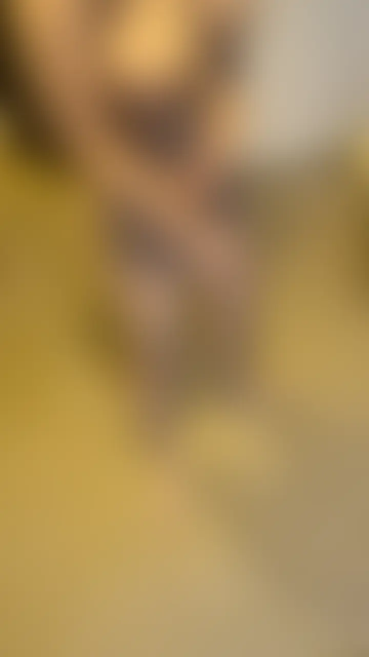 皆さまこんにちは。
いつもありがとうございます。
「【リメイクシリーズ】Gカップデカパイ巨尻ムチムチ歯科衛生士25歳のブルンブルンエッチ」になります。
アスペクト比対応リメイクシリーズ。
今回はデカパイランキングでもTOP10に入る巨乳のお姉さん。
長身で巨乳と言うだけで胸が熱くなりますが、なんとデカ尻!ケツでけぇぇぇぇぇ!!
これは代名詞である巨尻正座乳首攻めフェラチオをさせたると思いましたが、前日に足を挫いたとの事で正座断念。。
デカパイデカ尻のくせにチ○ポが大好きなオーラ満々で、テクニカルな技を繰り出してくる。
次回はしっかり巨尻正座フェラでリベンジを誓いながらも、あっさり射精させられました。。
よろしくお願いします。 (2/2)