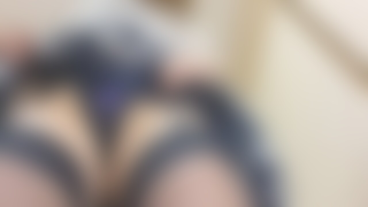 ローアングルで撮影😍スカートの中、覗いて❤️下着はサルートだよ🥰💕 (2/2)